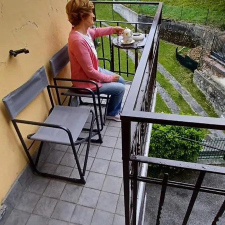 Luminoso Tra I Rami Del Di Como, * Sormano