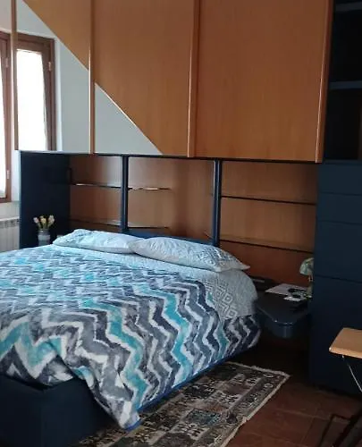 Luminoso Tra I Rami Del Di Como, *