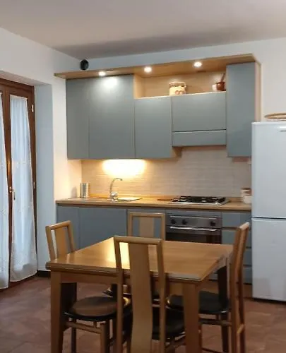 Luminoso Tra I Rami Del Di Como, Appartamento Sormano