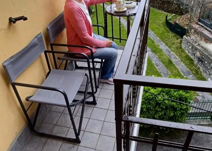 Luminoso Tra I Rami Del Di Como, * Sormano