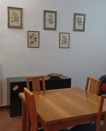 Διαμέρισμα Luminoso Tra I Rami Del Di Como, *